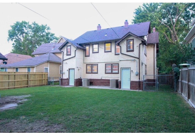 Building Photo - 1114 N Carlos Ave