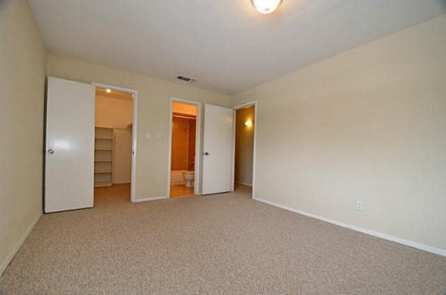 Building Photo - 7619 Pebblestone Dr