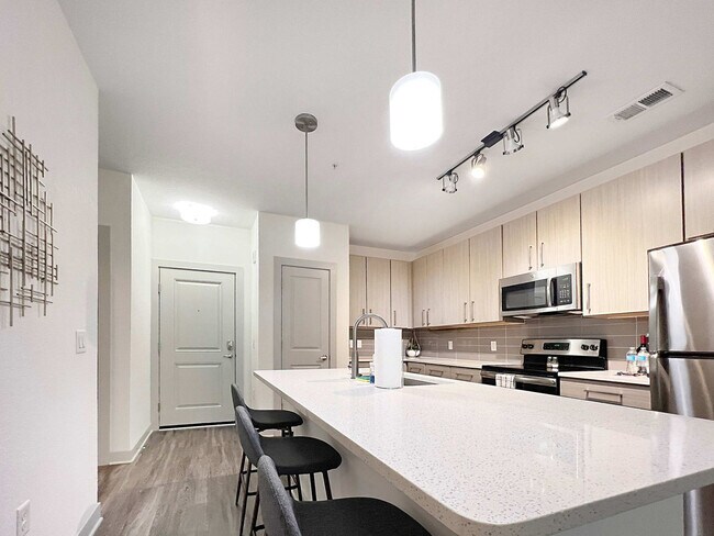 Building Photo - 2615 N Grady Ave