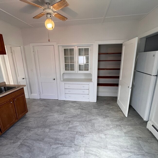 Building Photo - 14 Fairview Ave