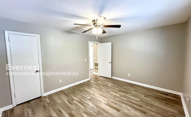 Building Photo - 5727 N Morgan Ln