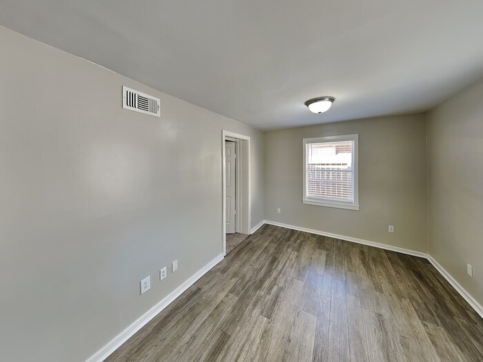 Building Photo - 2123 Raspberry Ln