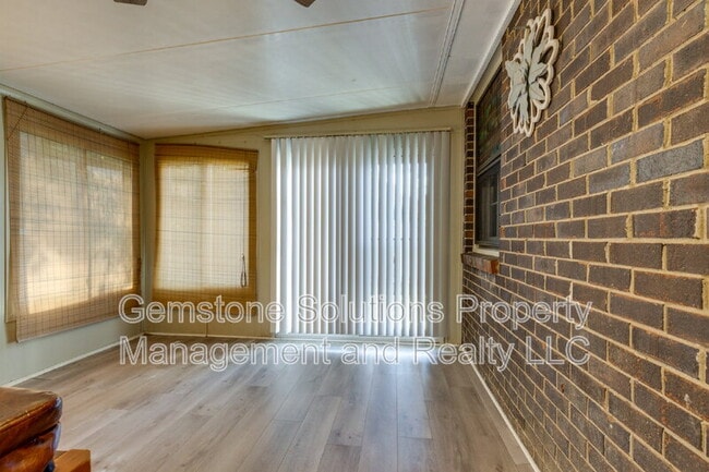 Building Photo - 4860 Cimarron Way