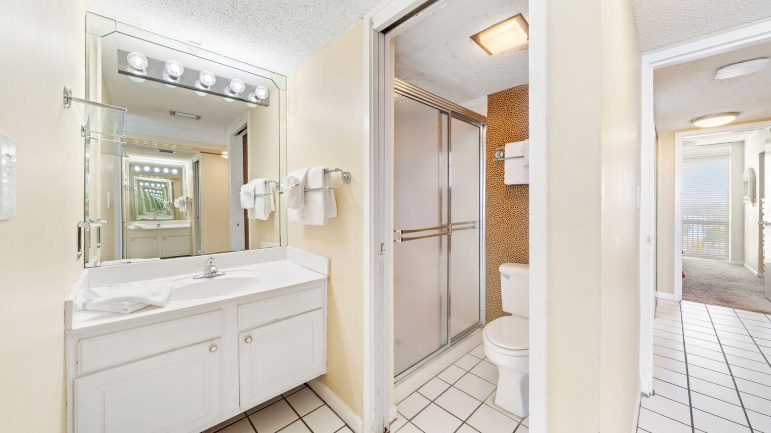 Building Photo - 7205 Thomas Dr