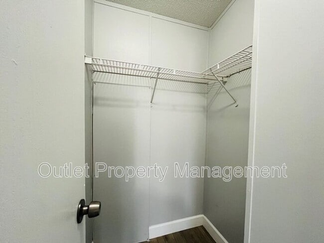 Building Photo - 15710 Bermuda St