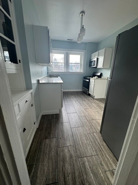 Building Photo - 2900 Wasson Rd