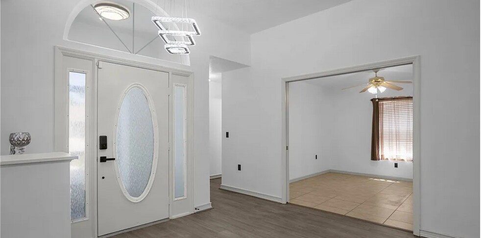 Building Photo - 127 N Golf Harbor Path