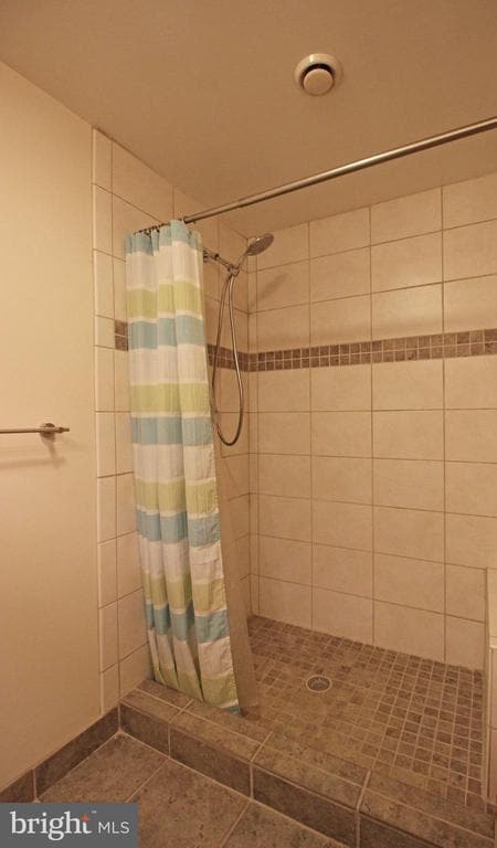 Building Photo - 6872 Melrose Dr