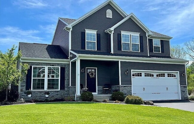 Building Photo - Furnished 5-Bedroom Single-Family Home in Orchard Park