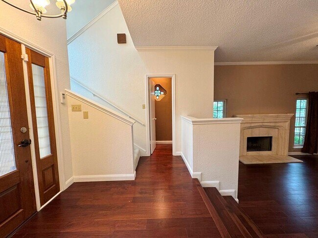 Building Photo - 6401 Wallace Cove