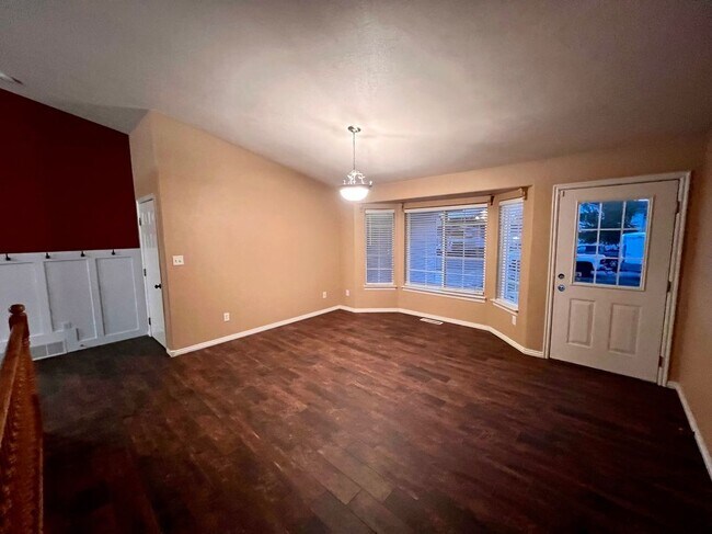 Building Photo - 4208 Willow Canyon Dr