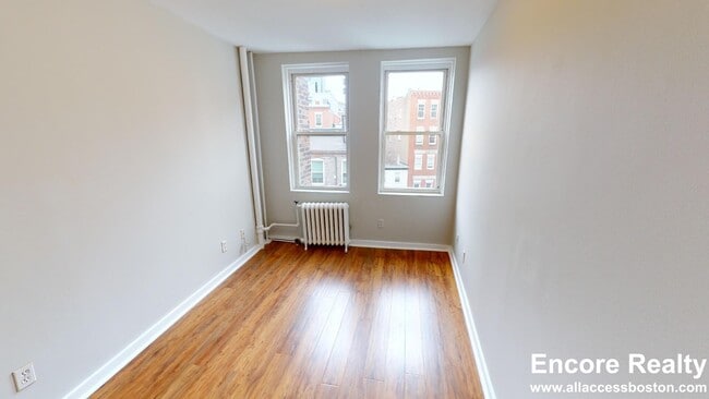 Building Photo - 224 Hanover St