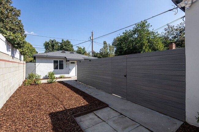 Building Photo - Keystone