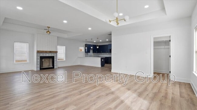 Building Photo - 1072 Bruce St