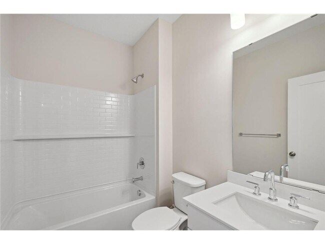 Building Photo - 13104 Ghia Ct NE