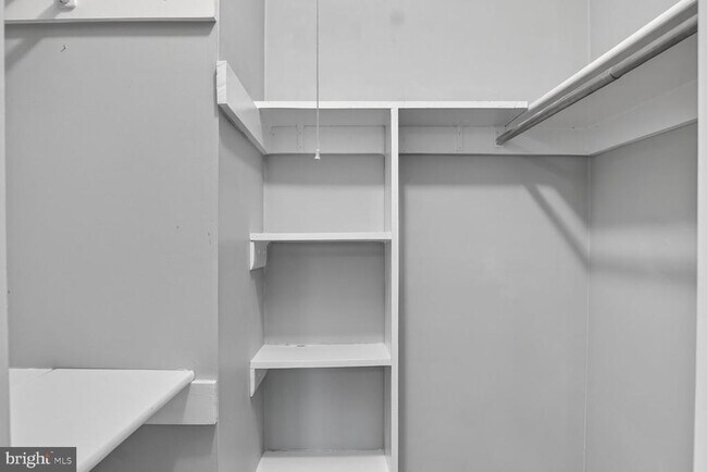 Building Photo - 6015 Ticonderoga Ct