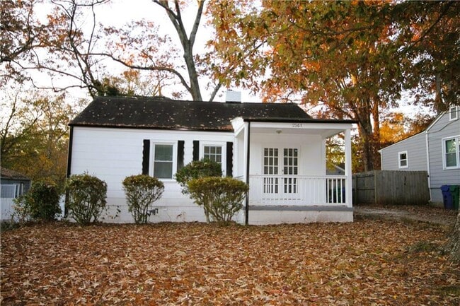 Primary Photo - 2561 Eastwood Dr