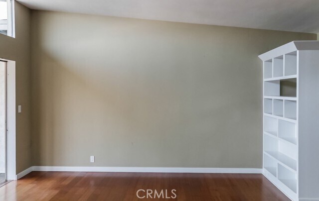 Building Photo - 475 Cliff Dr