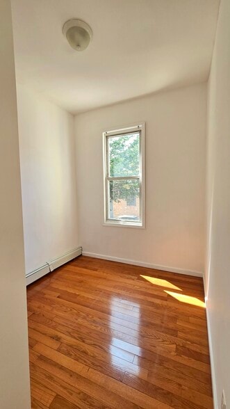 Building Photo - 3611 32nd St