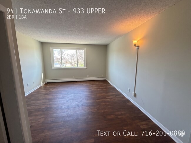 Building Photo - 941 Tonawanda St