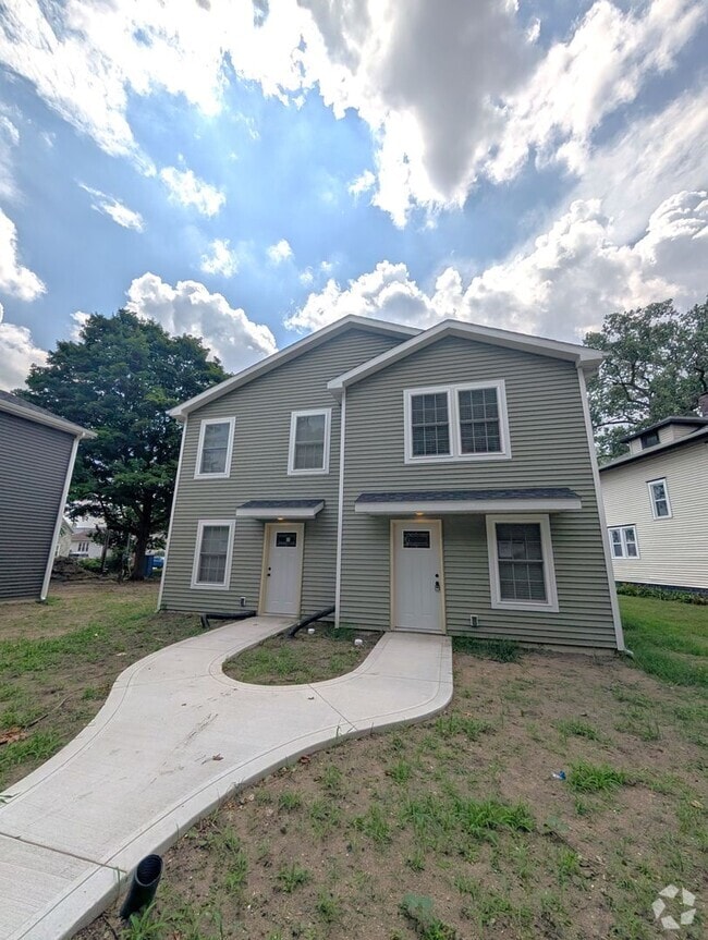Building Photo - 1117 Edwardsburg Ave