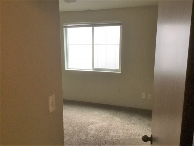 Building Photo - 37828 Hamilton Ridge Dr