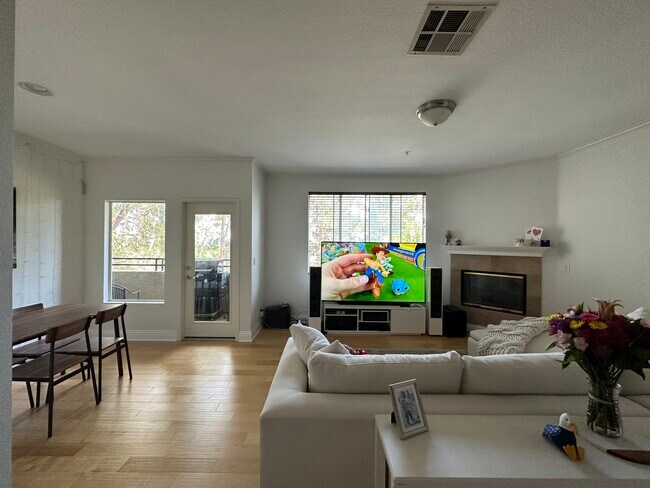 Building Photo - 22681 Oakgrove