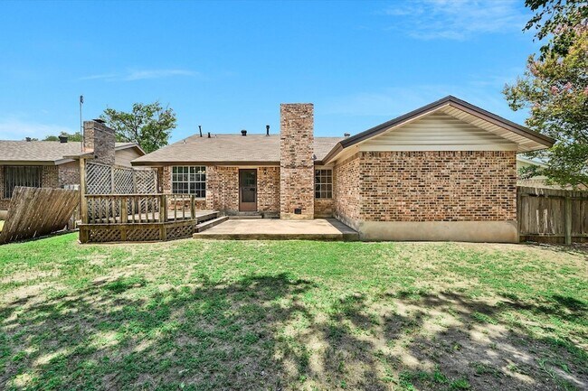 Building Photo - 6509 Skycrest Dr