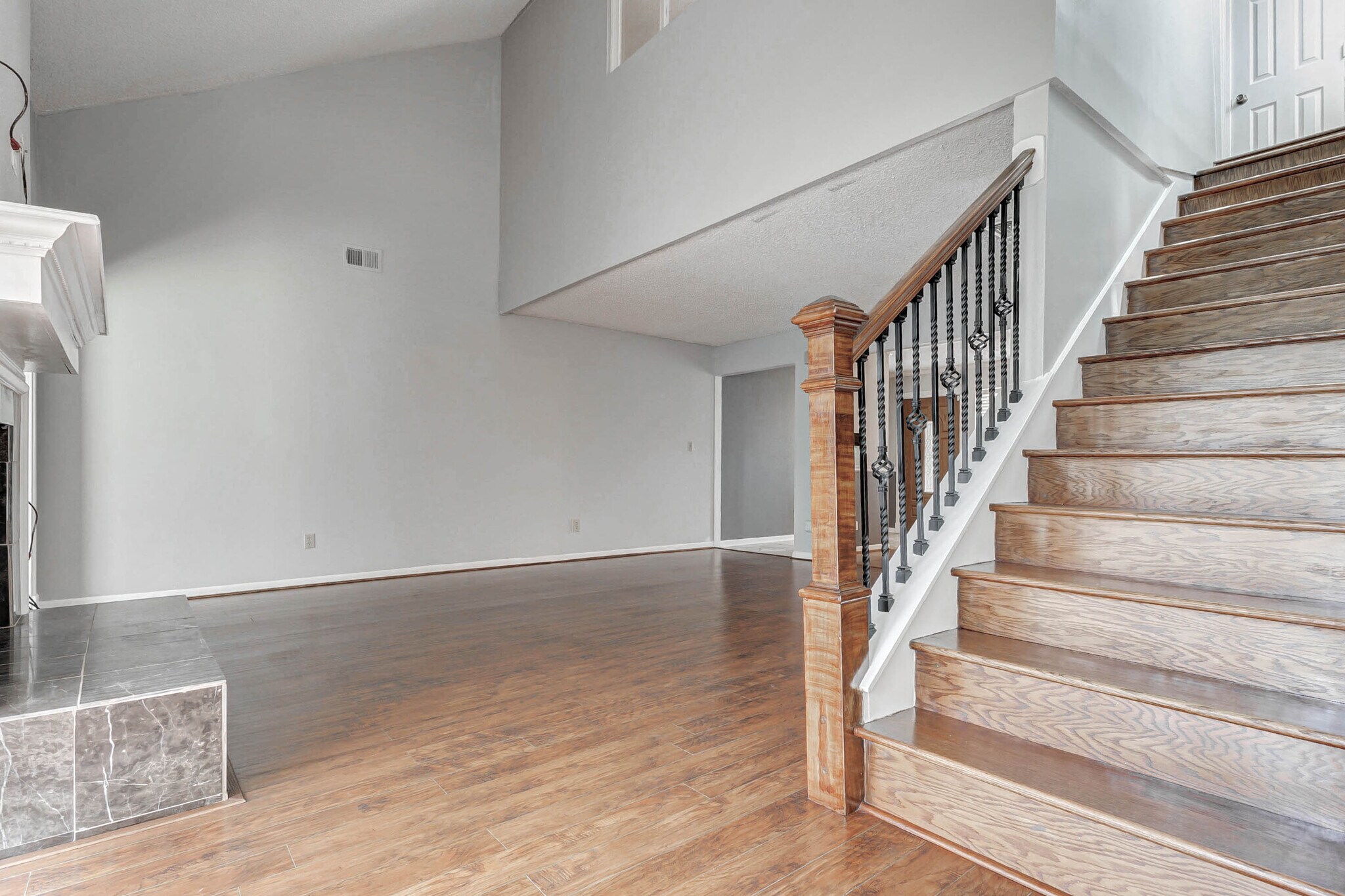 Building Photo - 2511 Planters Row