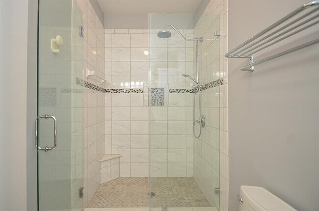 Building Photo - 11711 Memorial Dr