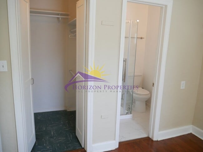 Building Photo - 1 Bed 1 Bath 500sq ft. Cottage in Colonial...