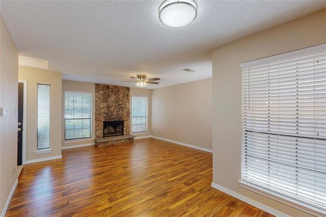 Building Photo - 1912 N Irving Heights Dr