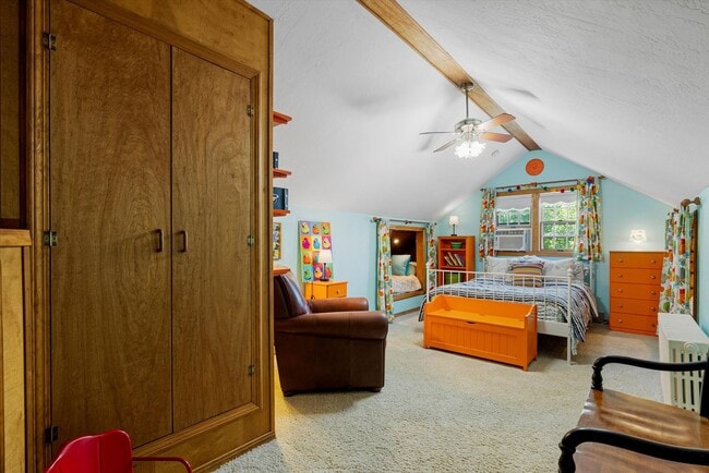 Building Photo - Rose Park Home - Furnished