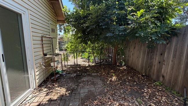 Building Photo - Concord Beautiful 1 bedroom 1 bathroom ADU updated kitchen, 2 car parking, fresh paint