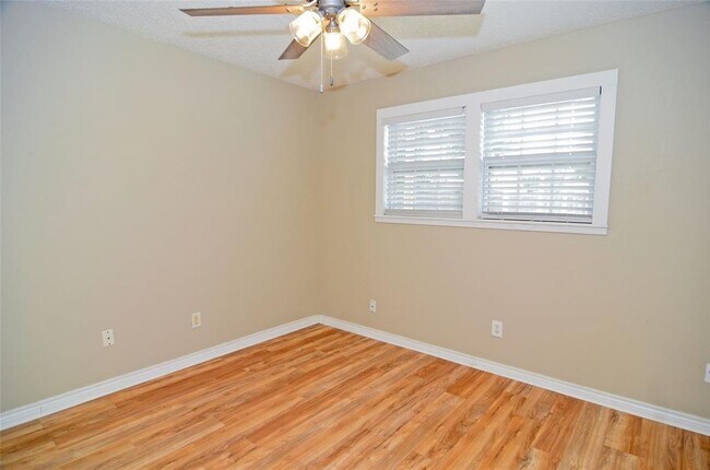 Building Photo - 11731 Bowie Dr