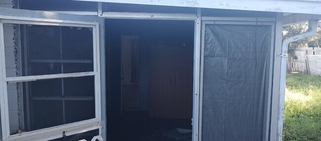Building Photo - Charming 2-Bed in Holiday, FL