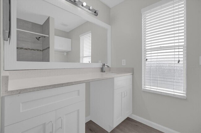 Building Photo - 10957 Norcross Cir