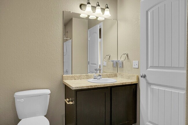 Building Photo - $2,700 - 4 Bed, 3.5 Bath Home in CO Spring...
