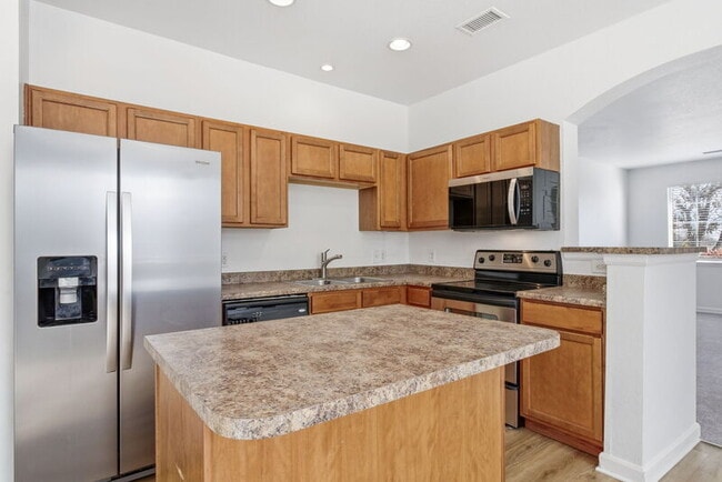 Building Photo - 12787 Jasmine Ct