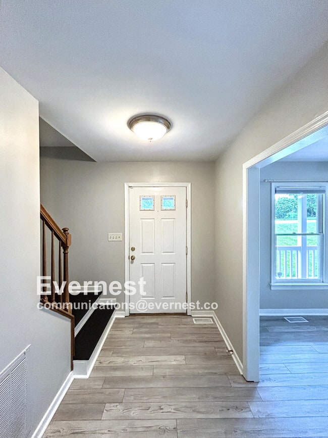 Building Photo - 5505 Chestnut Bluff Rd