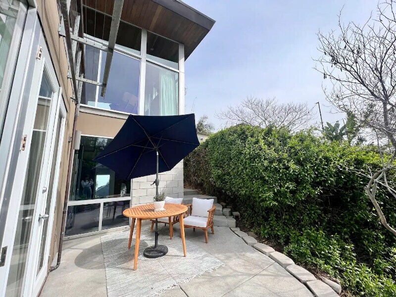 Building Photo - 3066 Nile St