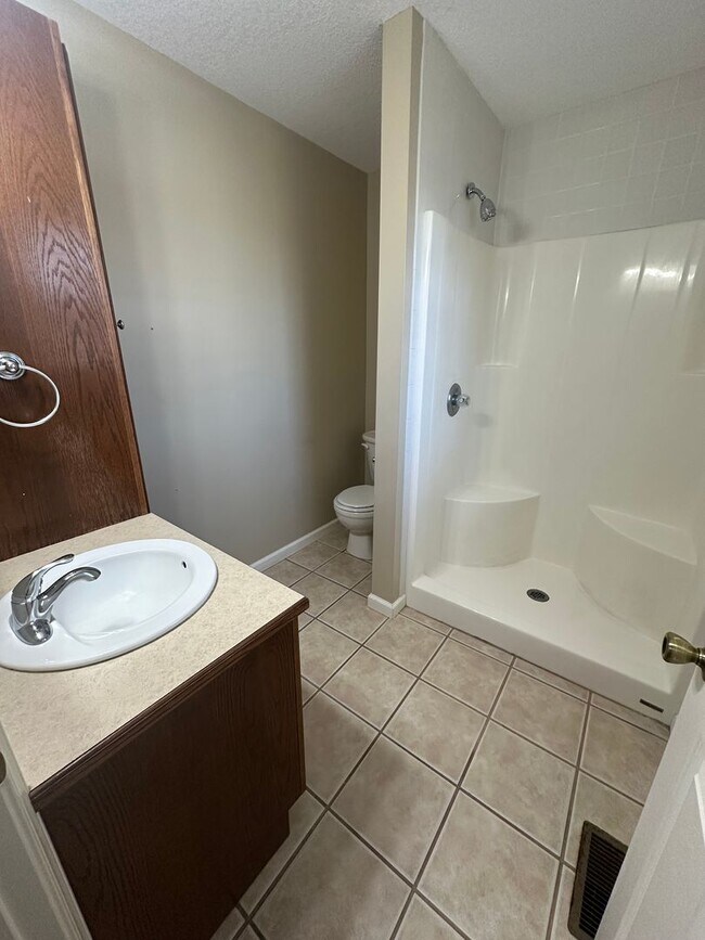 Building Photo - 2810 Jefferson St