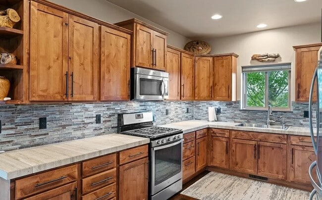 Building Photo - 481 Stubbs Ln