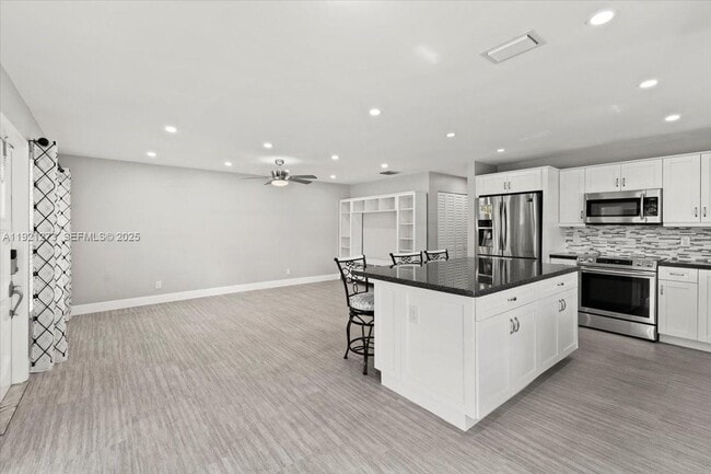 Building Photo - 1020 NW 88th Ave