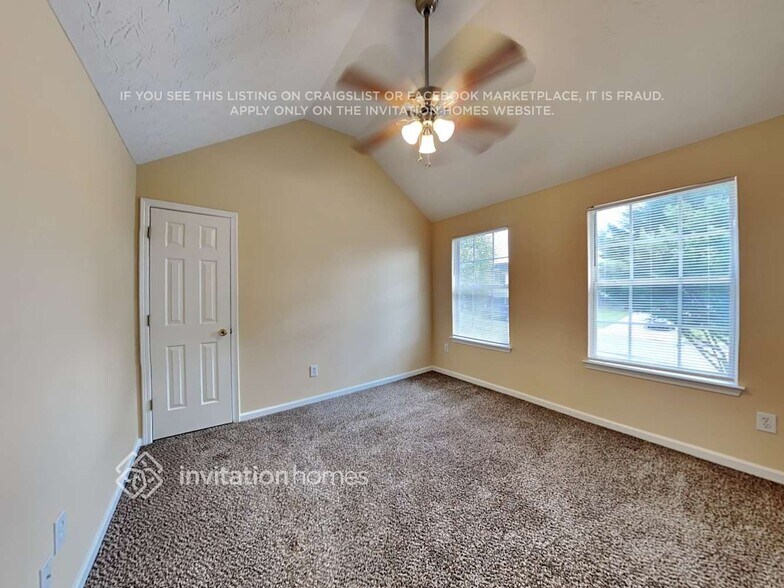 Building Photo - 345 Hazelhurst Dr