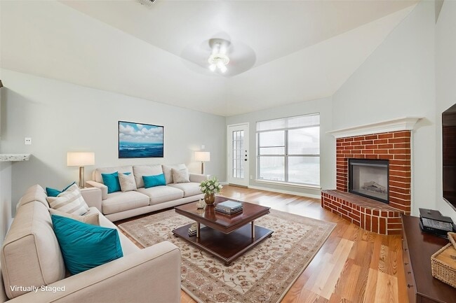 Building Photo - 5900 Rising Meadow Dr