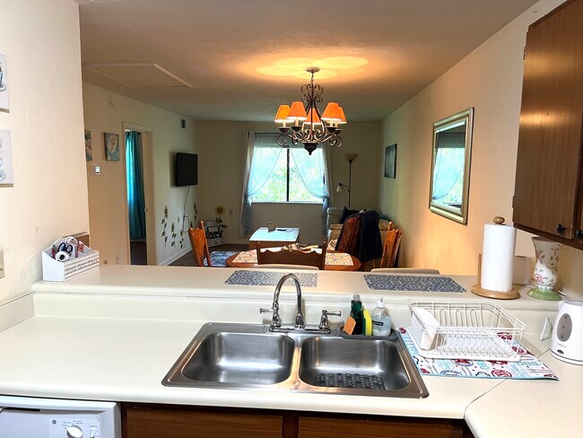 Building Photo - 89 SE 16th Ave