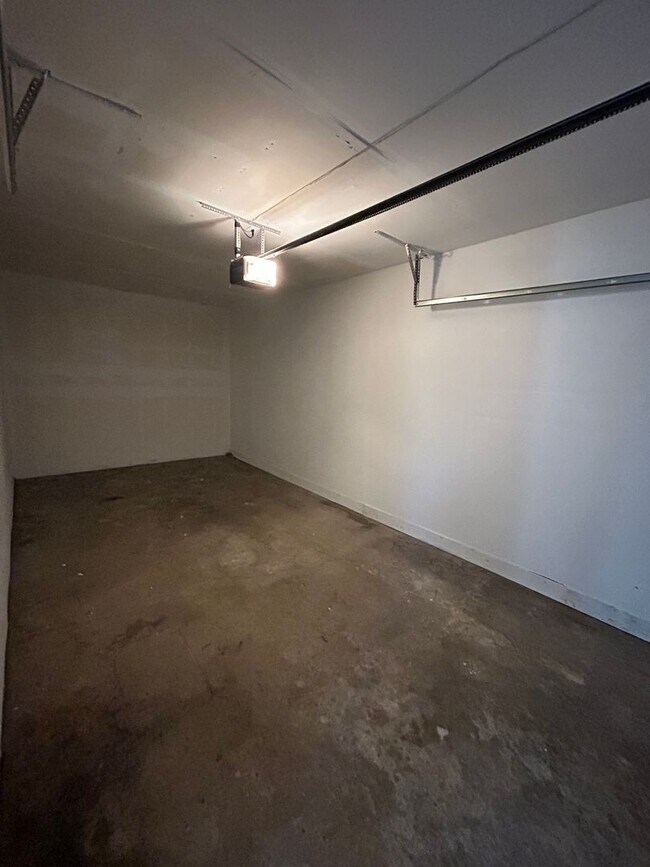 Building Photo - Beautifully Redone 3-Bedroom, 1.5-Bathroom Condo with Attached Garage – $1,725/Month (Lawn Care &...