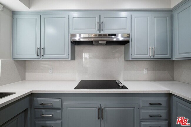 Building Photo - 848 18th St