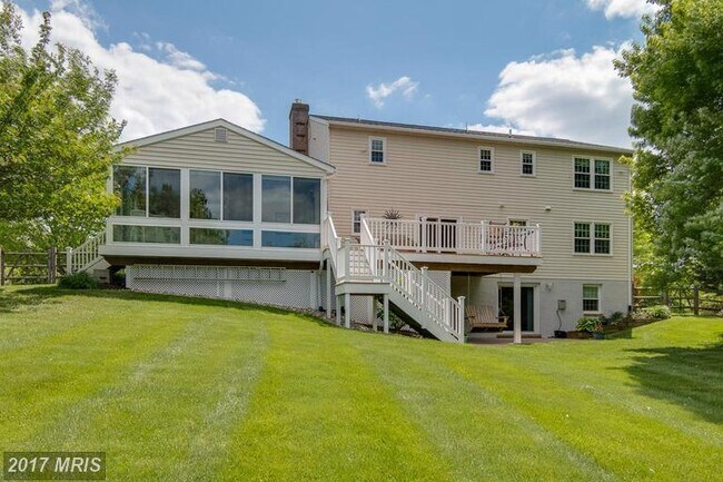 Building Photo - 3715 Valerie Carol Ct